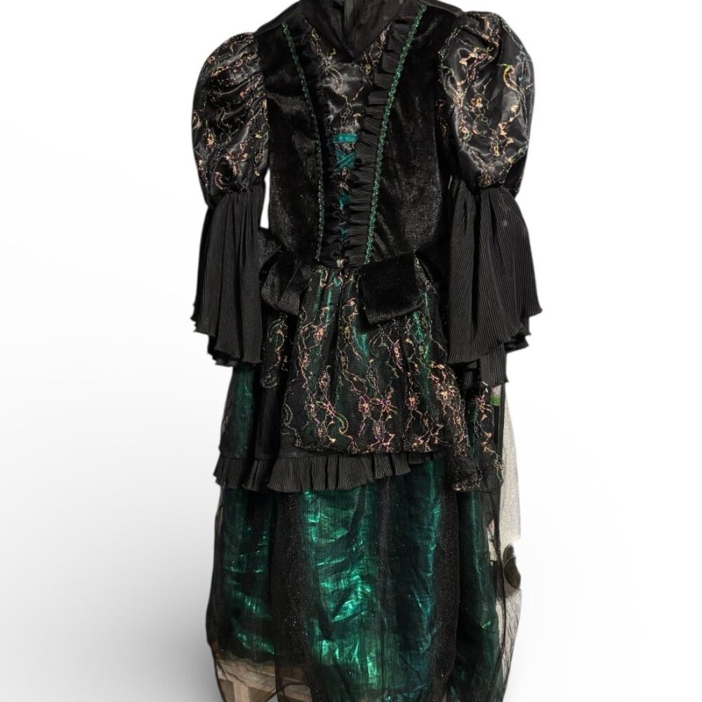 Girl's Victorian Lady Halloween Costume Size 6-8